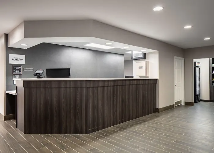 Hotel By Marriott South 3*